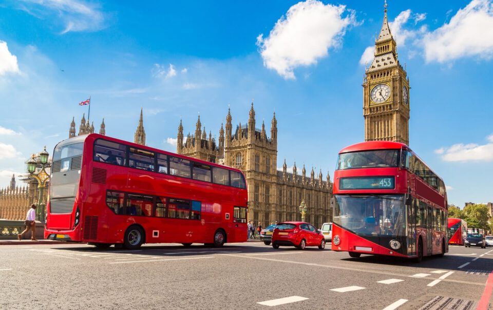 Autobusy UK